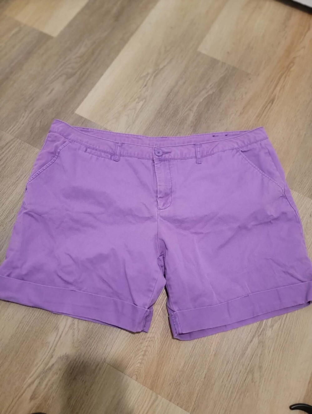 Faded Glory Plus Sz 18 Purple Chino Style Shorts 7" Inseam w/1.75"/Cuff 21.5" W